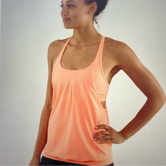 lululemon athletica Tops - NWT’s Lululemon Practice Freely tank. Size 4